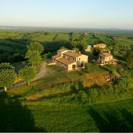 مزرعة للإقامة Poggio Monte ساتورنيا